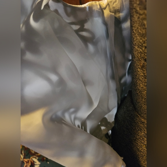 Size 8-10 dress set with shrug black,white& mint green - Picture 9 of 15